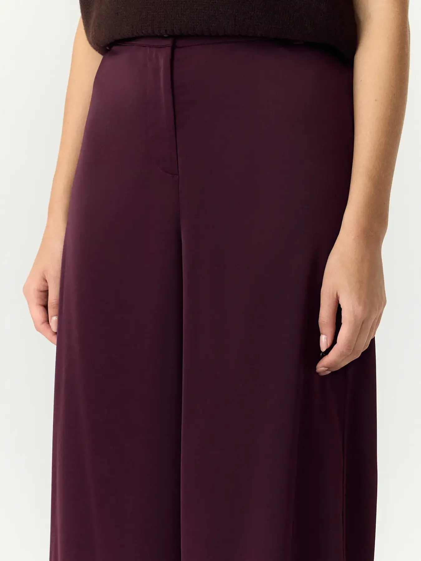 https://images.femalesconceptstore.becosoft.net/articles/yaspelanapalazzo1.webp?qs=6180