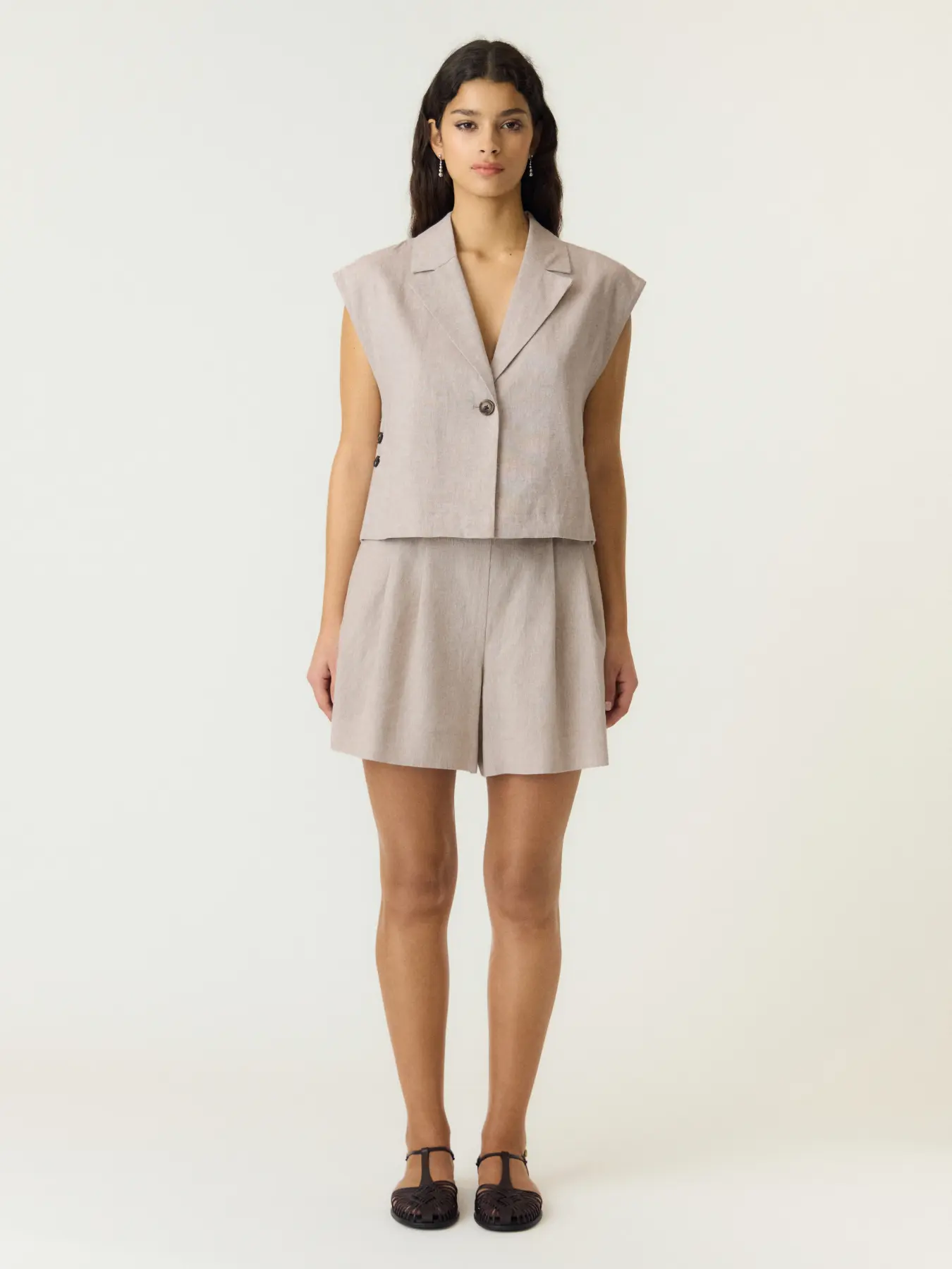 https://images.femalesconceptstore.becosoft.net/articles/yasusumashort3.webp?qs=5548